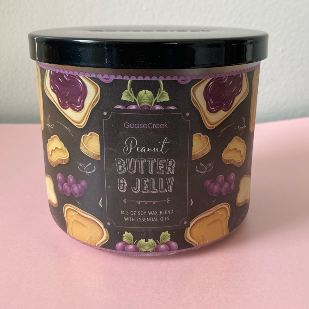 Yummy PB&J Goose Creek candle is sure to fill your home with a nostalgic aroma!